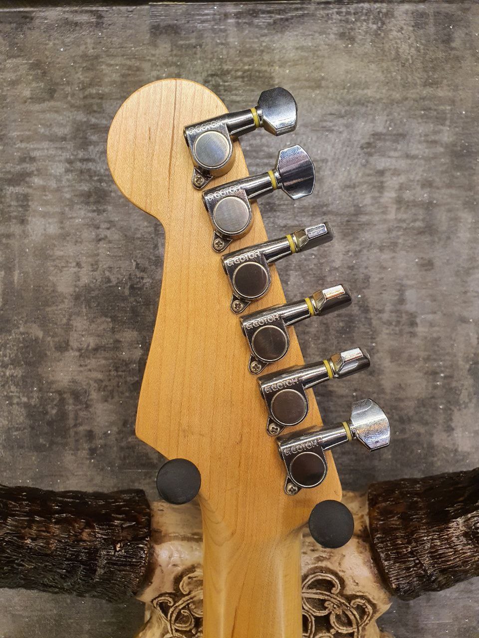 Fender MIJ Standard Stratocaster (ST-STD)